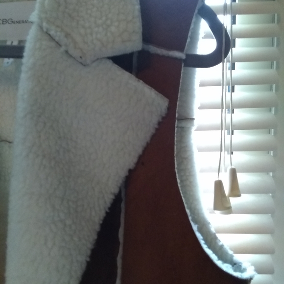 BC generation Tan Suede Sherpa lined Vest - Picture 5 of 5